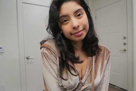 dayzevana model nice picture