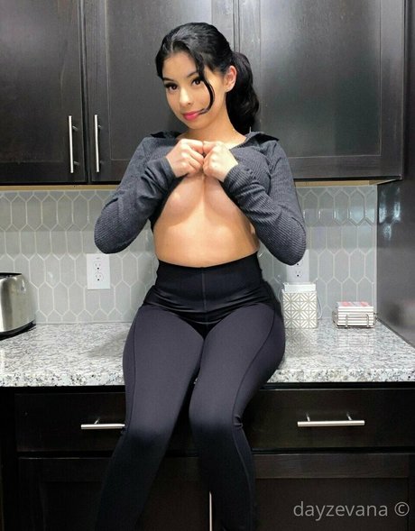 dayzevana high quality pornstar photos