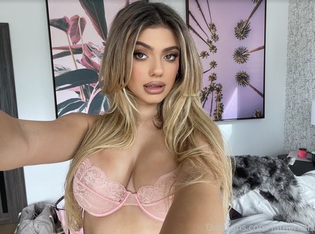 Kelsey Calemine erotic pornstar photo