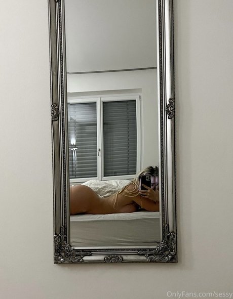 Vansessy adult actress pic