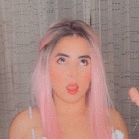 hollyoly naked model pic