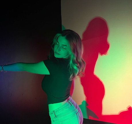 Riley F model free image