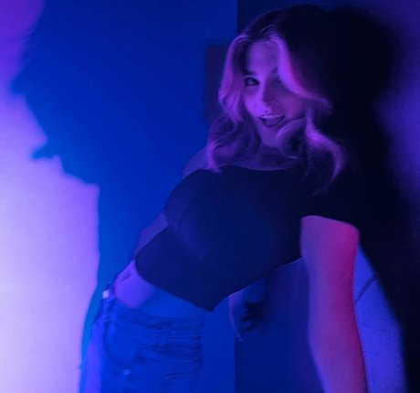 Riley F pornstar nice pics