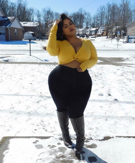 uilanibabe porn actress image