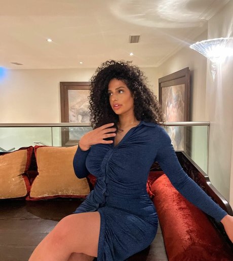 Anna Maria star hot images