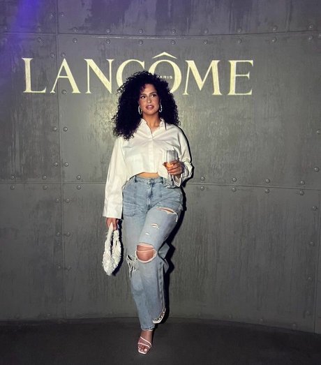 Anna Maria star adult photo