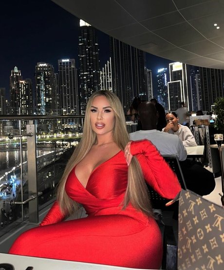 Lisa Amber model photo