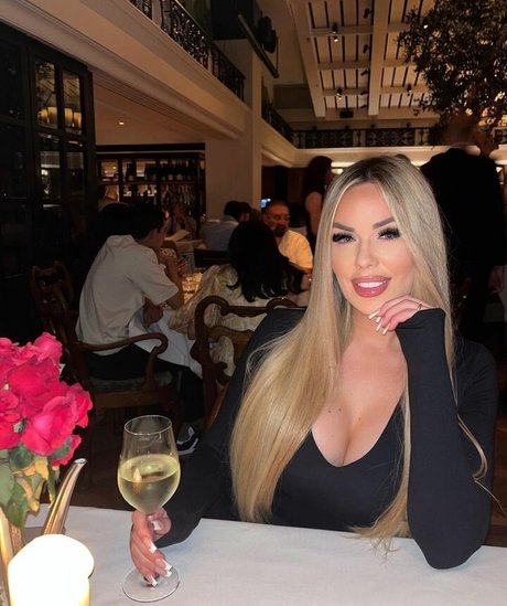 Lisa Amber model sex pic