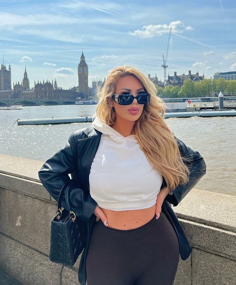 Lisa Amber porn star photo