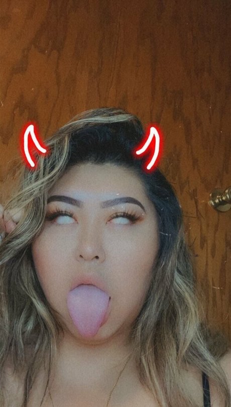 cashmahknee naked star photo