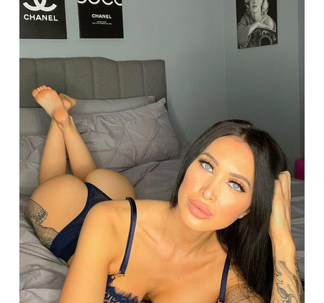 lisaashay pornstar adult image