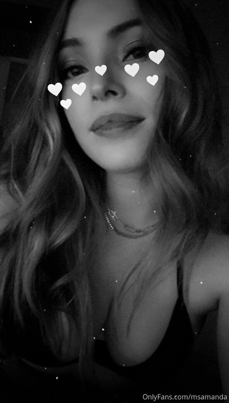 MsAmanda pornographic model pic