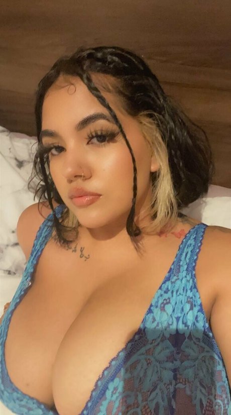 Boa Hancock beautiful model pics