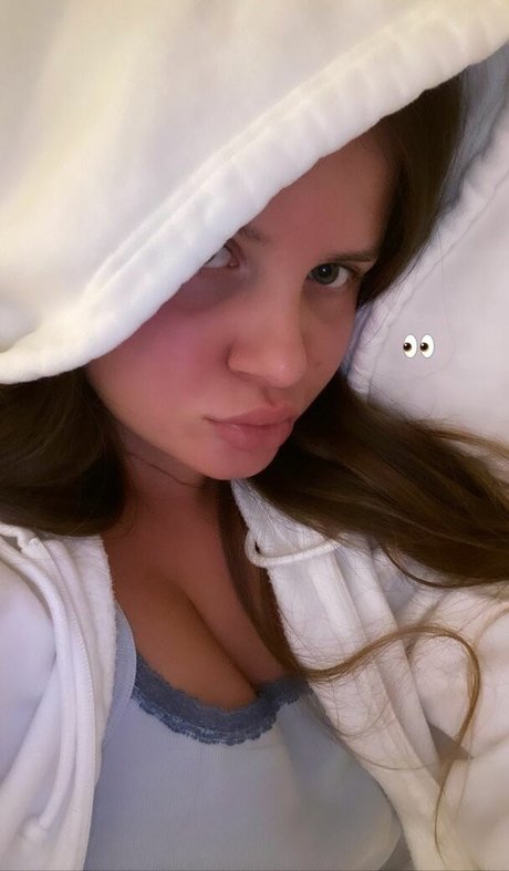 Elizabeth M pornstar best picture