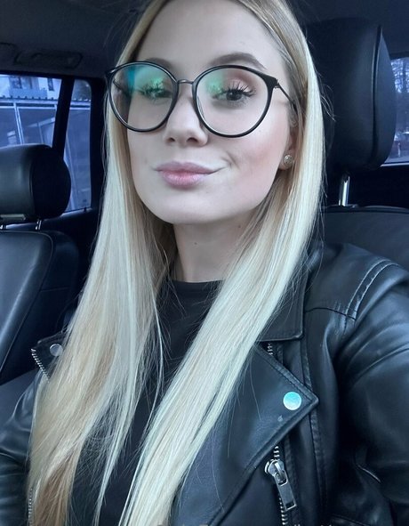 katemoonn pretty star galleries