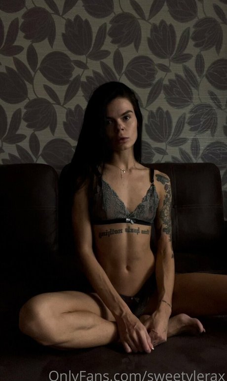 sweetylerax model pornographic picture