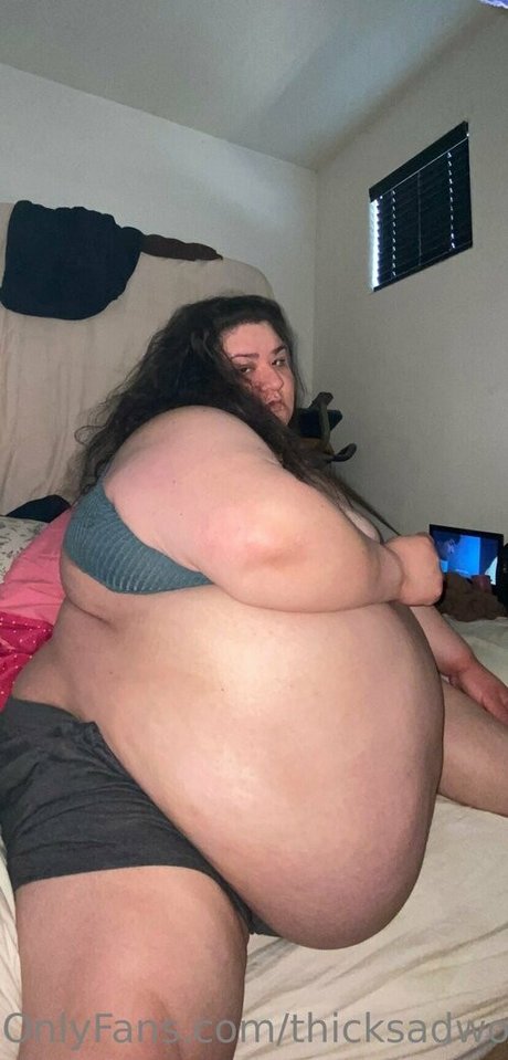 thicksadworld xxx model photo