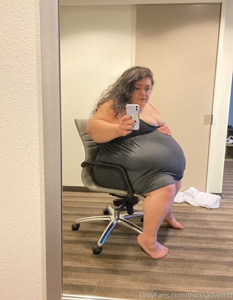 thicksadworld star nude photo