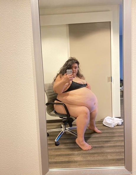 thicksadworld art model photos