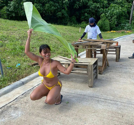 Sheila Snow art model photos