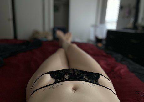 prettypixie113 pornographic actress image