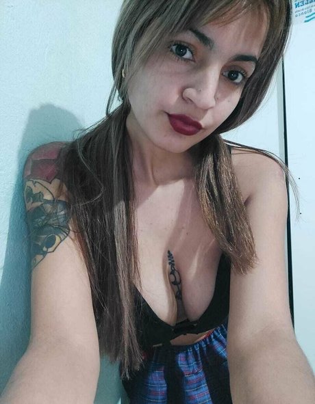 brunettesexyy nude actress photos