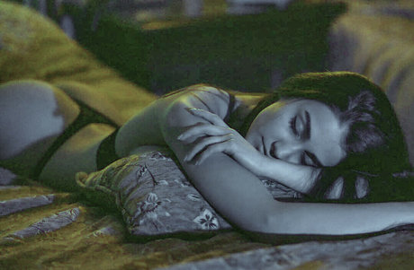 Vahide Bulu model picture