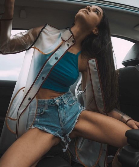 Vahide Bulu pornstar free image