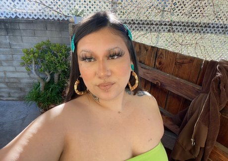 Hoethia erotic pornstar photos