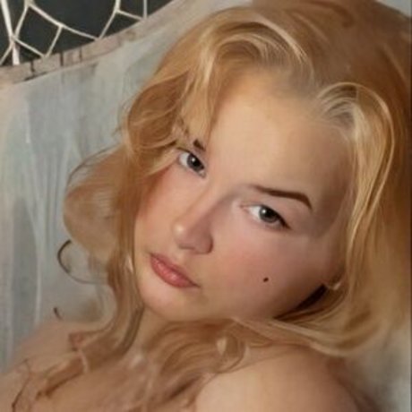 Violet Barlowe pornstar erotic photo