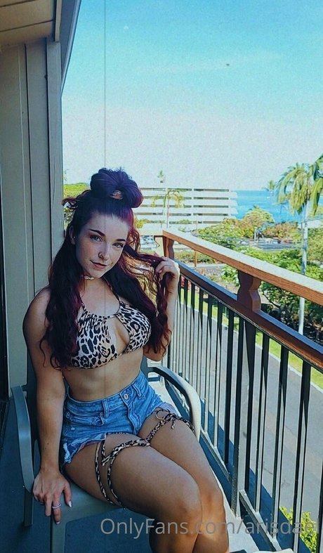 arisdael adult actress photo