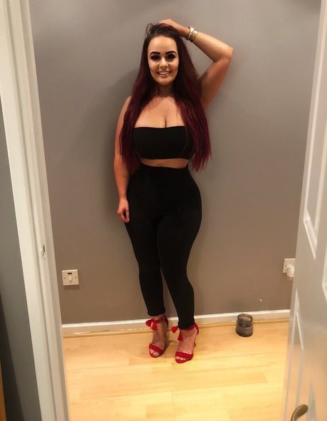 Shauni Rixon naked model image