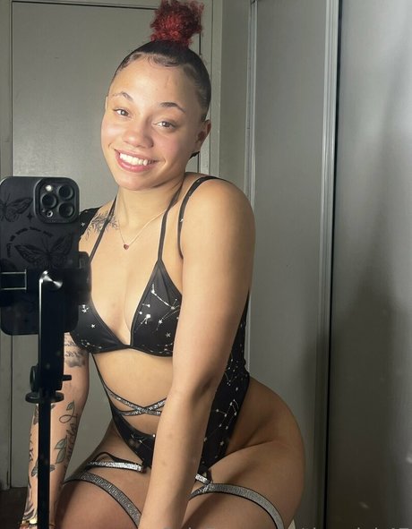 themiaj 47 erotic pornstar image