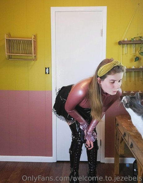 welcome to jezebels erotic star img