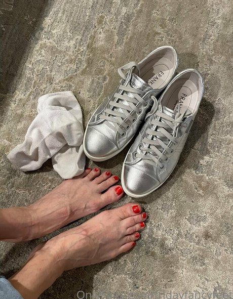 fridayfancyfeet best pornstar photo