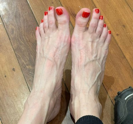 fridayfancyfeet hd model pictures