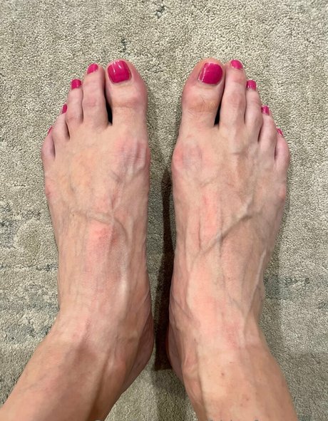 fridayfancyfeet adult actress photos