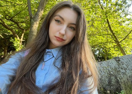 almostautumnworld art actress pics