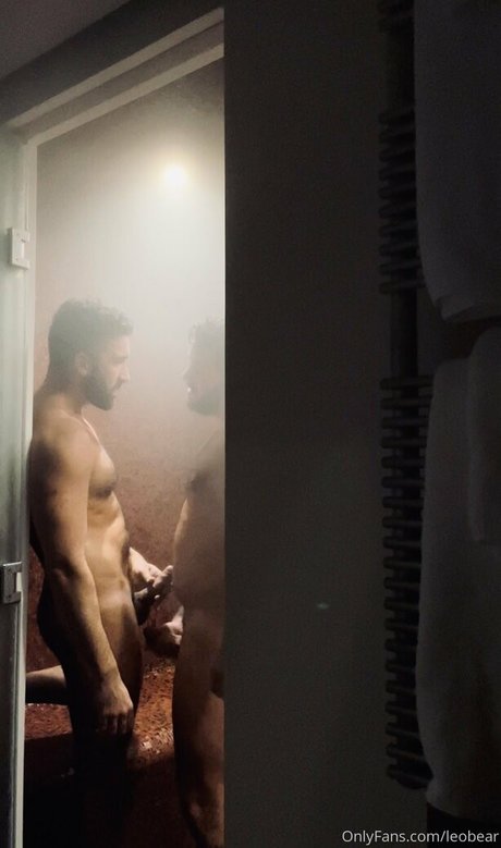 leobear porn star photo