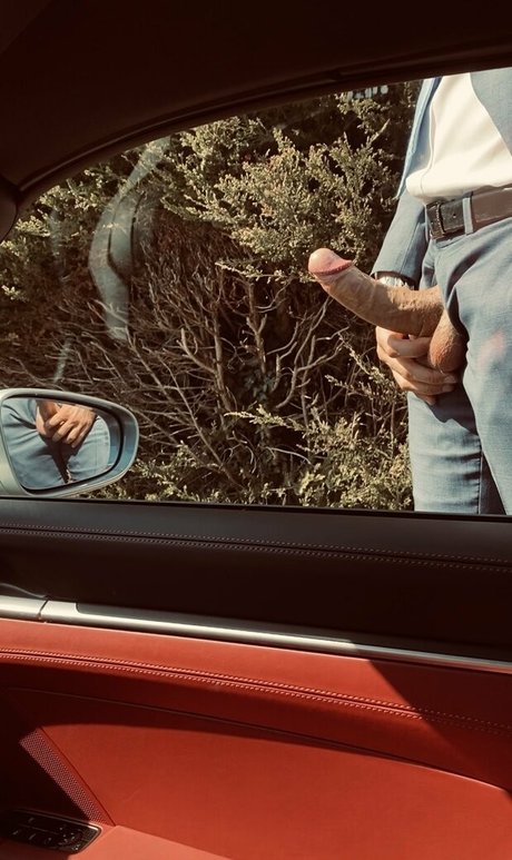 leobear exclusive model pic