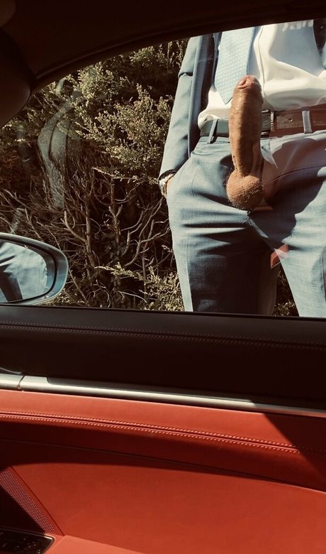 leobear star naked photos