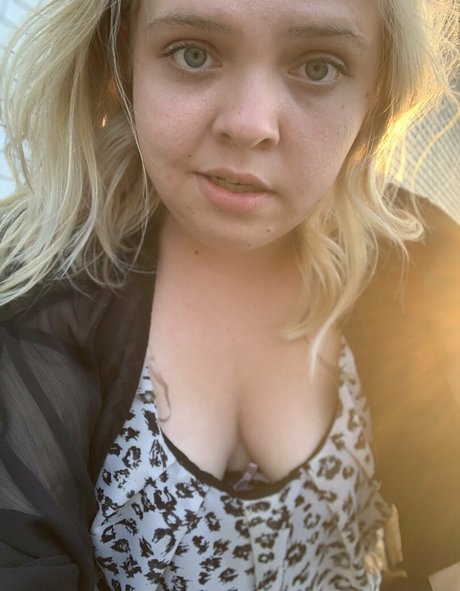 sadiegoldfree best actress photo