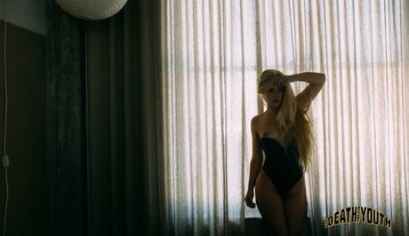 Jordan Bunniie model nude photo