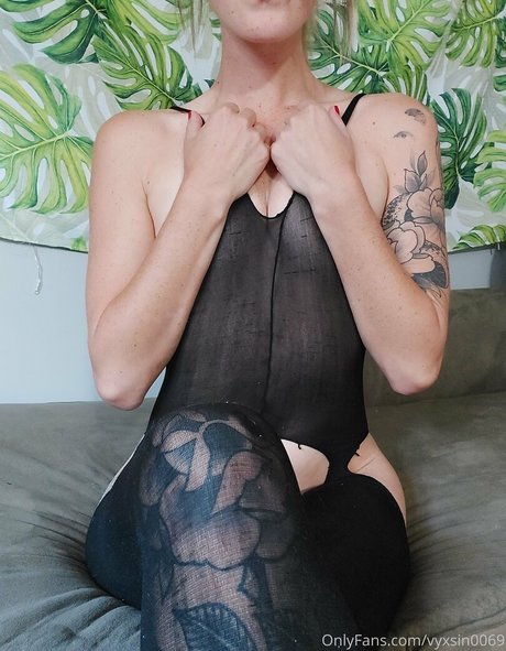 vyxsin0069 star perfect photo