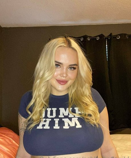 ashleygoeswild model art images