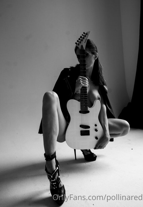 pollinared pornographic actress pic