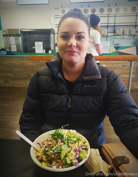 chanelbeexx pornographic star pictures