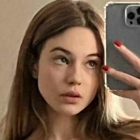 valeriarelia model pretty pictures