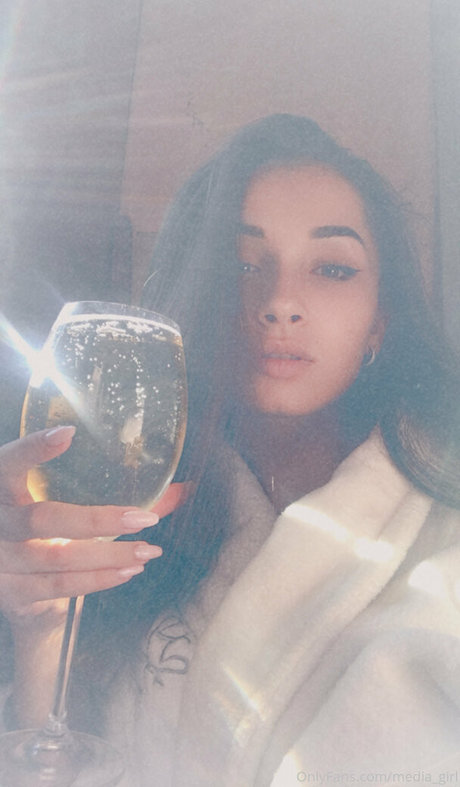 media girl top actress img