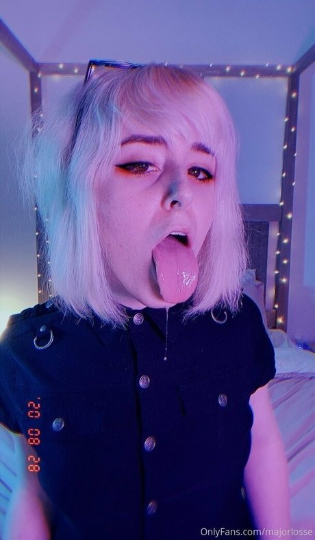 majorlosse exclusive actress photos